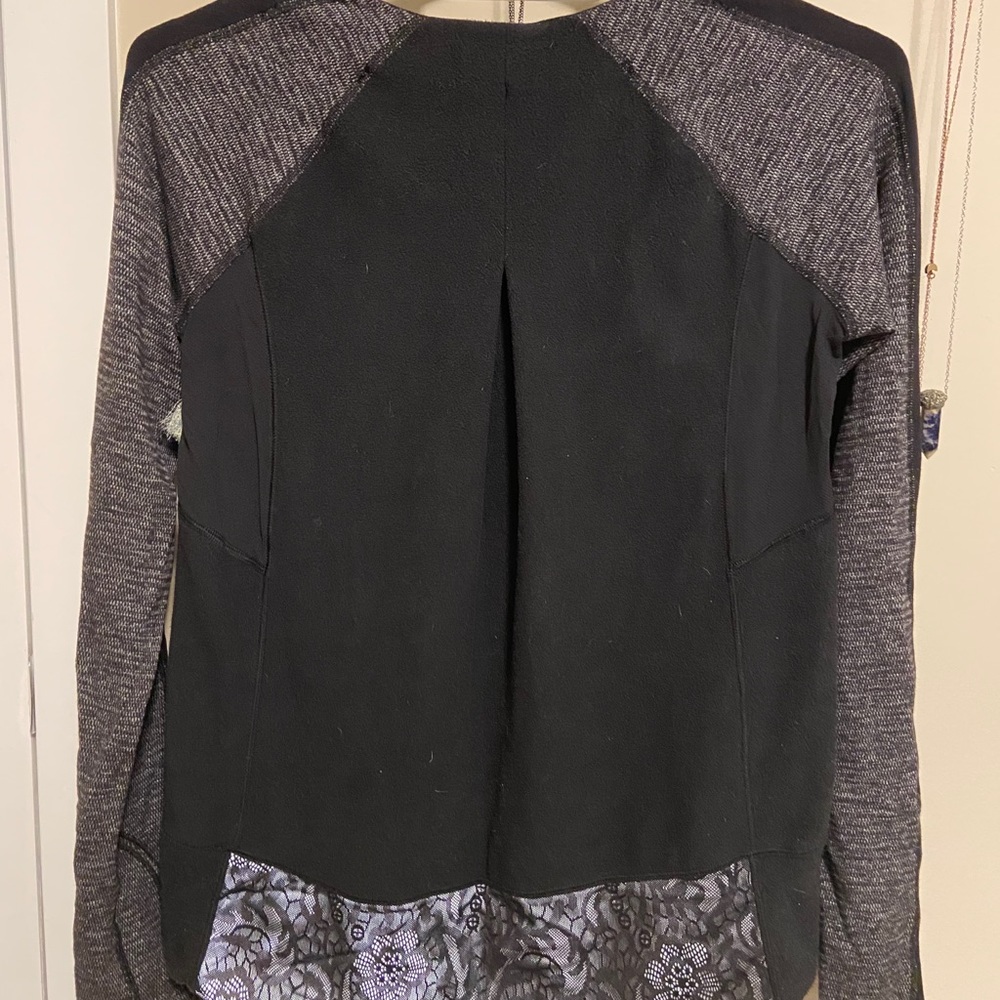 Lululemon Run: Bold In The Cold Long Sleeve - Picture 6 of 6